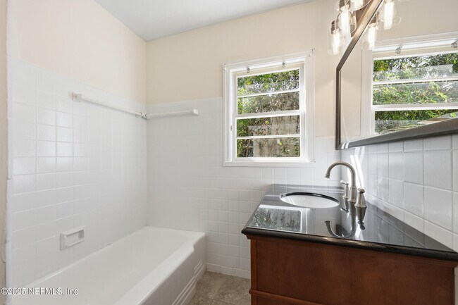 Building Photo - 2755 Green St