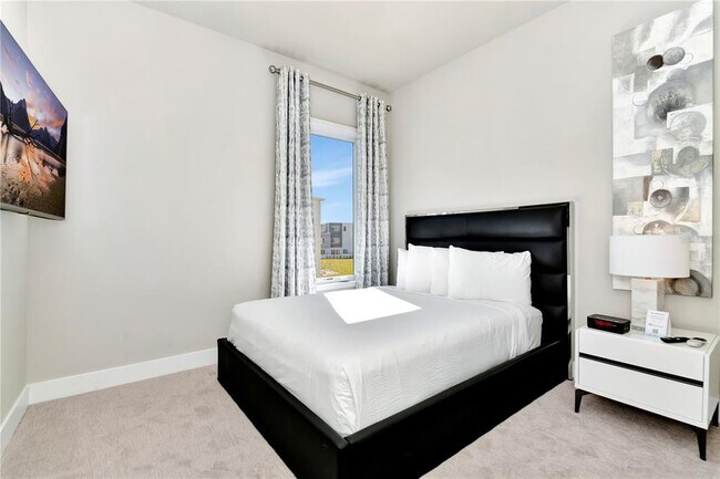Building Photo - 7740 Sandy Ridge Dr