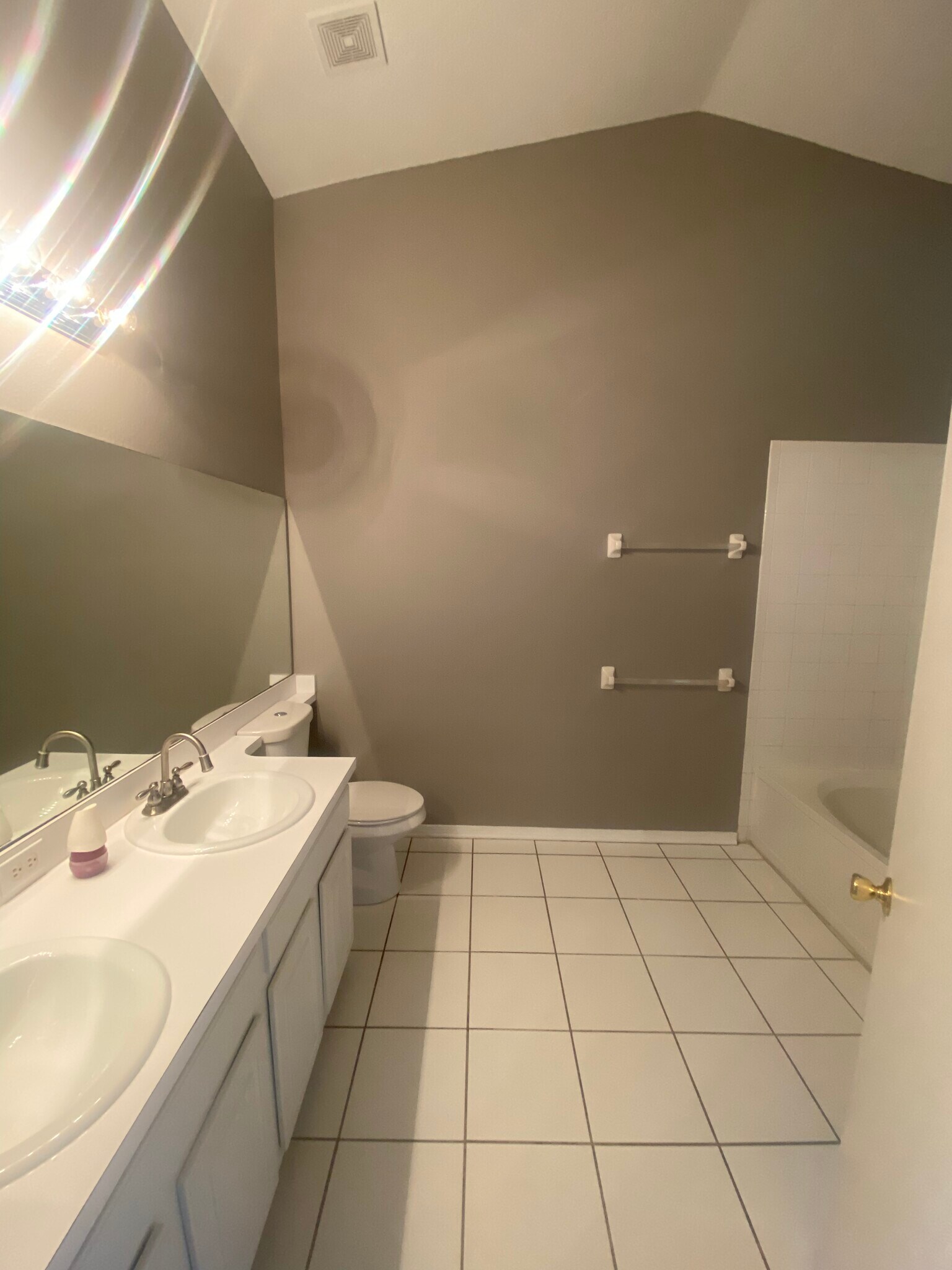 Building Photo - 2469 Lake Woodberry Cir