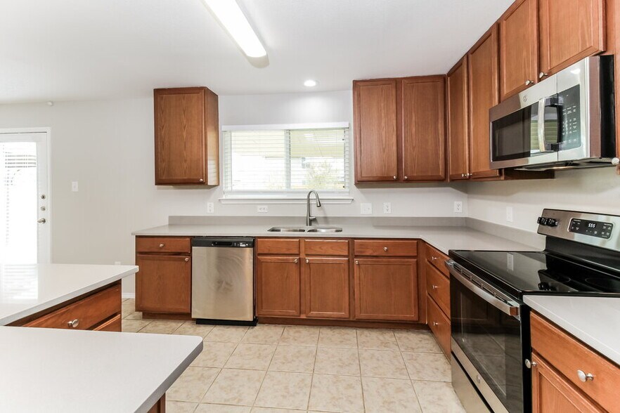 Building Photo - 1623 Kawati Way