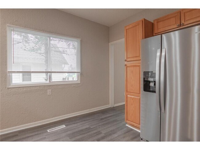 Building Photo - 1125 Margaret St