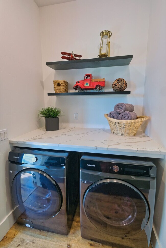 Building Photo - 4742 Heads Up Rd