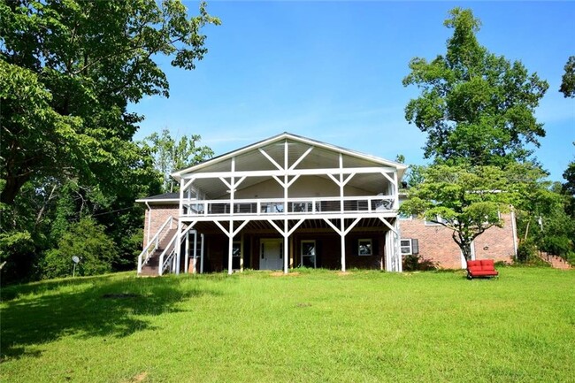Building Photo - 2948 Legion Lake Rd