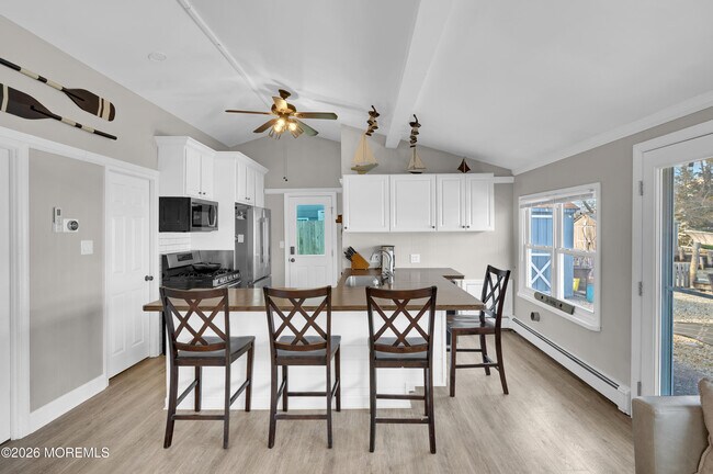 Building Photo - 804 Harbor Rd