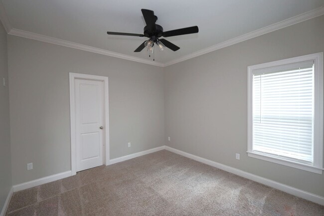 Building Photo - 121 Floyd Mcneal Dr