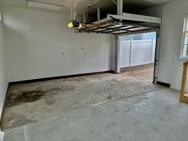 Building Photo - 3419 N Park Blvd