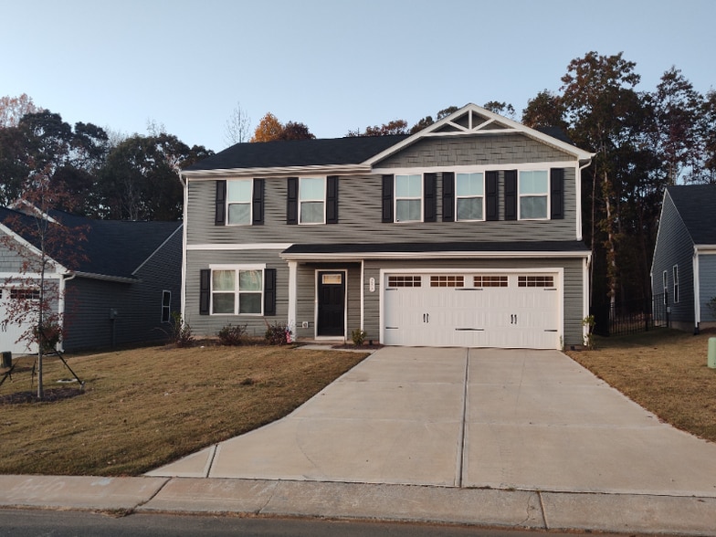 Building Photo - 253 Browband St