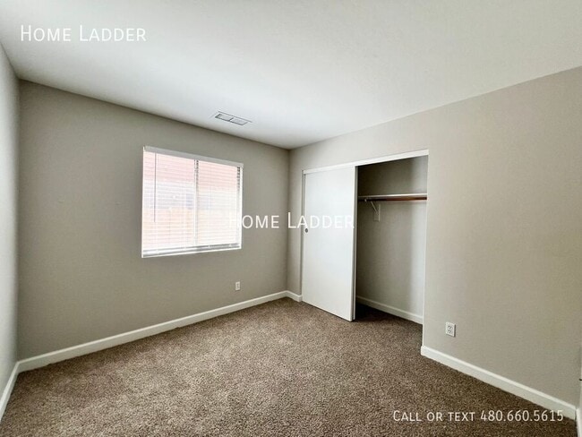 Building Photo - 10317 E Kiva Cir