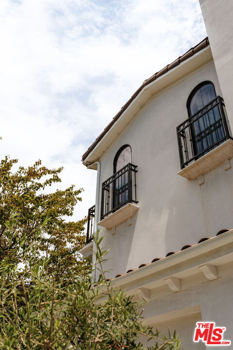 Building Photo - 1025 Euclid St