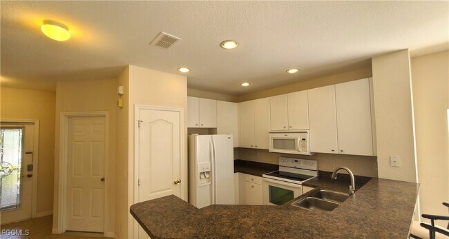 Building Photo - 1392 Weeping Willow Ct