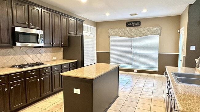 Building Photo - 158 Prairie Dawn Cir