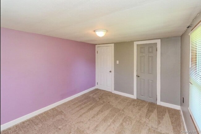 Building Photo - 876 NY-52