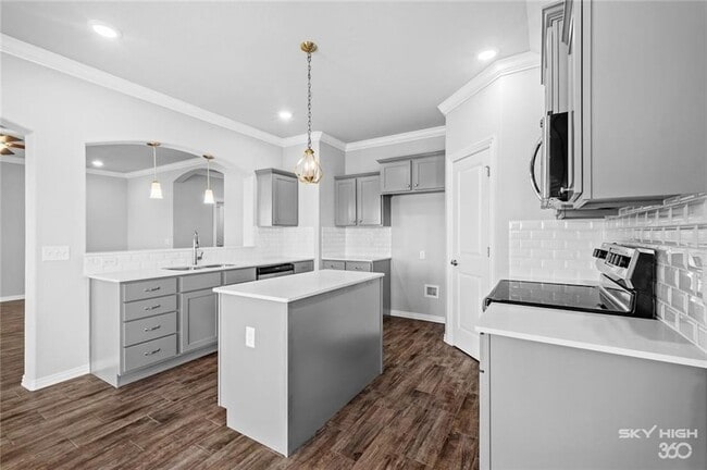 Building Photo - 4446 W Barhem Dr
