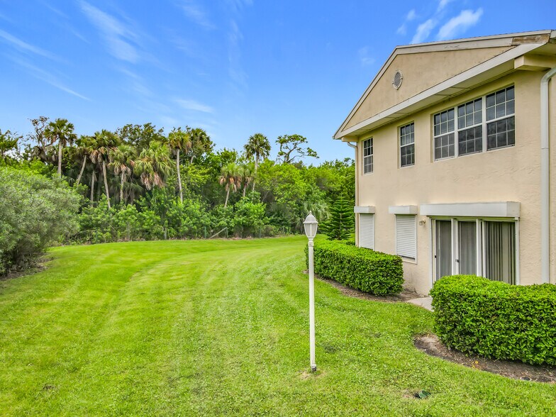 Building Photo - 760 Lake Orchid Cir