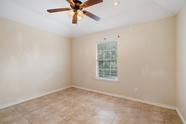Building Photo - 215 Javier Dr