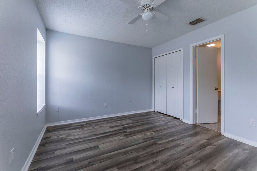 Building Photo - 10254 Dover Rdg