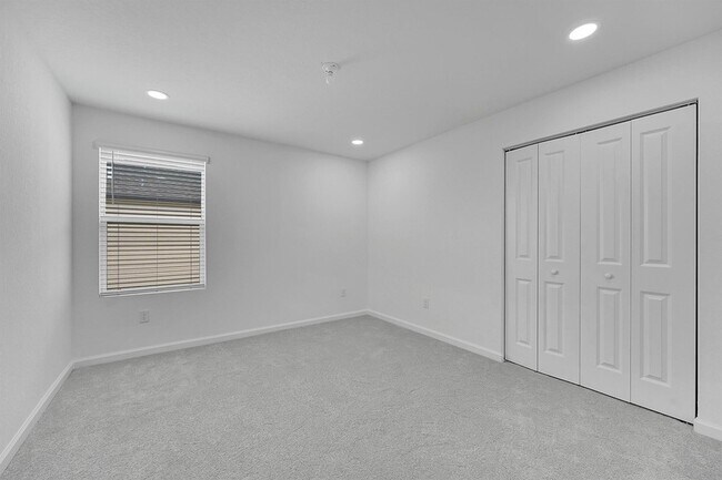 Building Photo - 662 Carlyle Wy