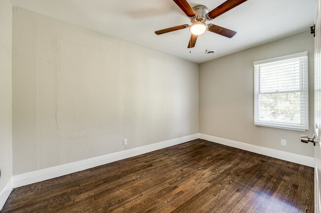 Building Photo - Super cute, 3 bedroom 1 bath in Chester!