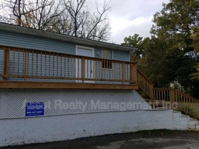 Primary Photo - 610 Lester Rd