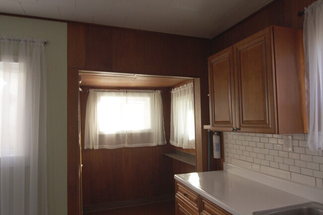 Building Photo - 911 Soule Ave