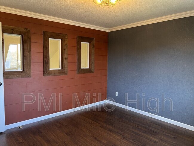 Building Photo - 6295 Taft St