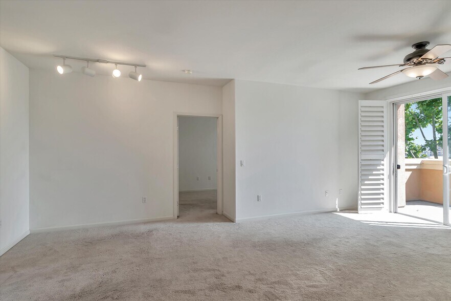 Building Photo - 1310 Saddle Rack St