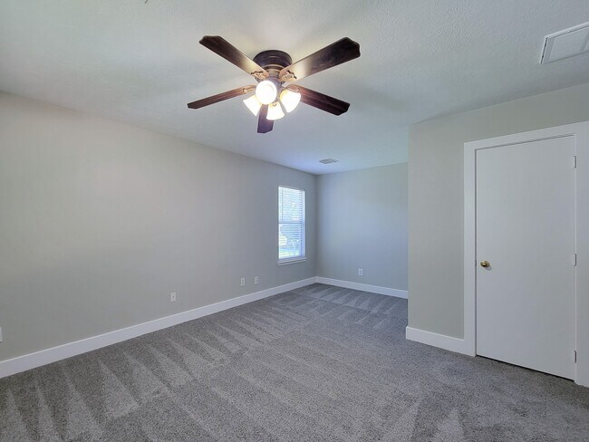 Building Photo - 16842 Marlin Spike Way