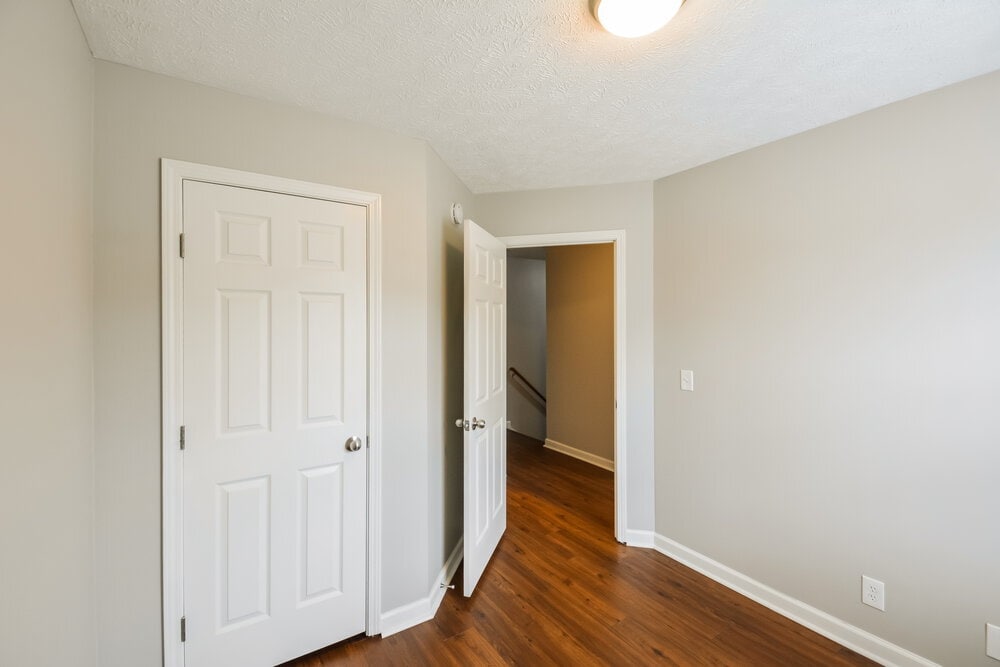 Building Photo - 915 Buckhaven Dr