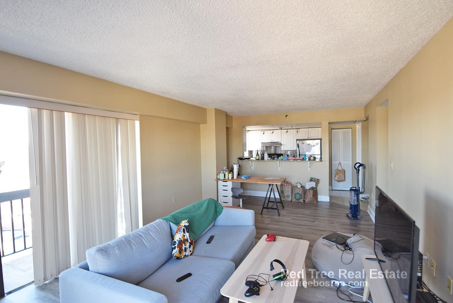 Building Photo - 15 N Beacon St