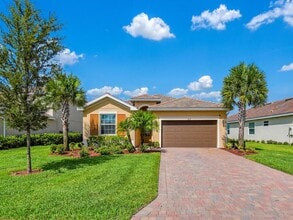 Building Photo - Modern Rental Home in Resort-Style Community
