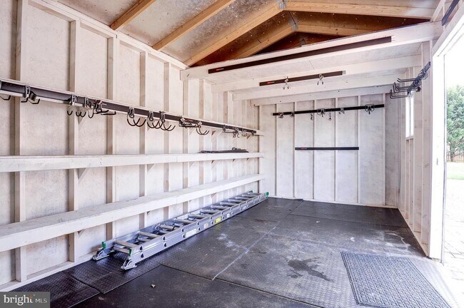 Building Photo - 4303 Evergreen Ln