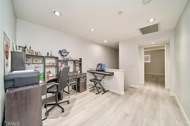 Building Photo - 12573 Montaivo Ln