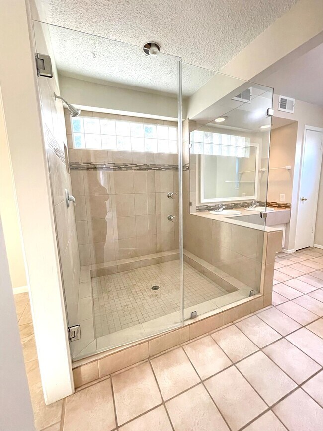 Building Photo - 307 Whitecap Dr