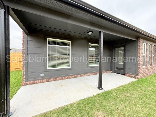 Building Photo - For Lease | Bixby | Available Now!