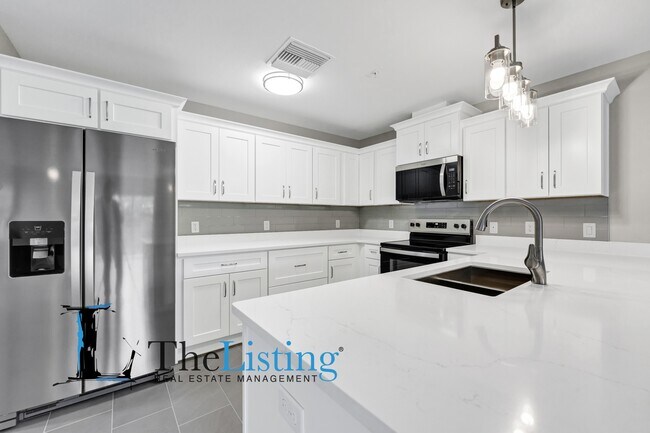 Building Photo - 39 SE 15th Terrace