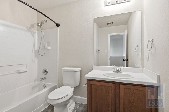 Building Photo - 13016 Wedding Dr