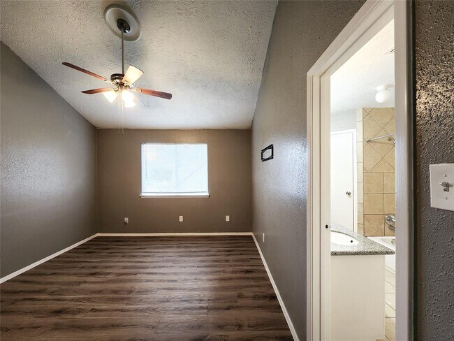 Building Photo - 20203 Dawn Mist Ct