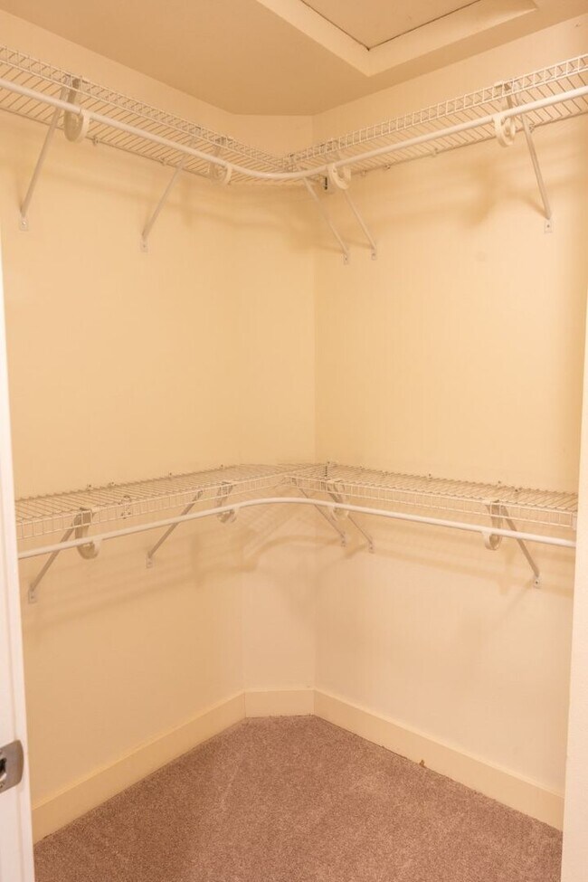 Building Photo - 4bd/2.5ba Seattle Home