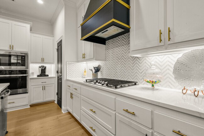 Building Photo - 14238 Haile Way