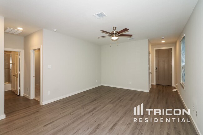 Building Photo - 23627 Gibson Frst Dr