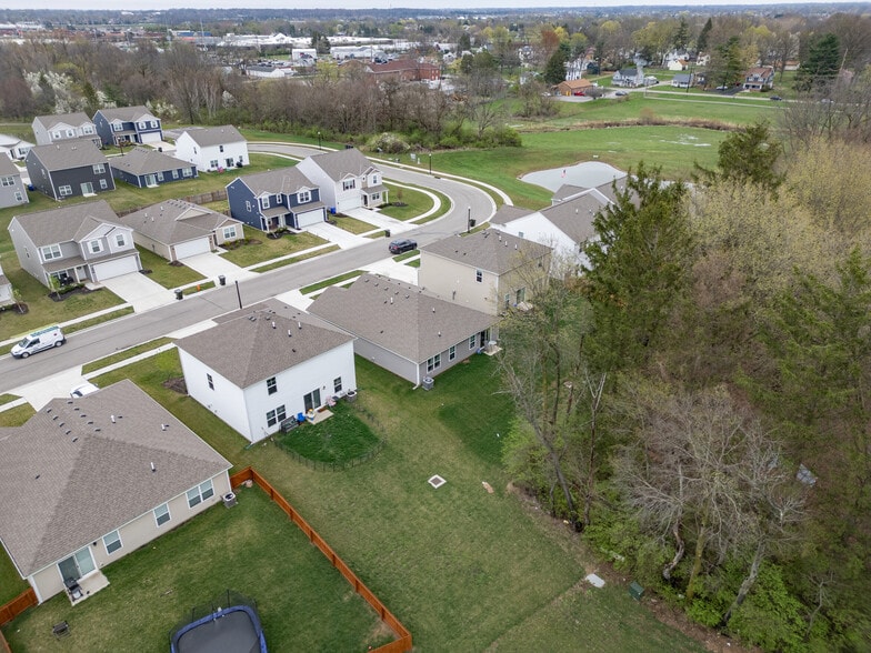 Building Photo - 5969 Hollett Dr S