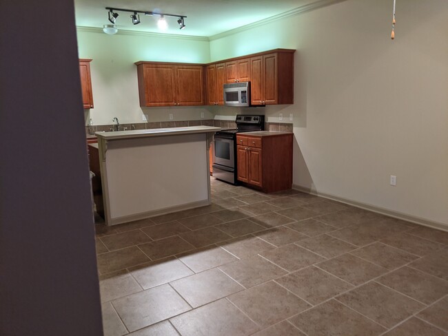 Building Photo - 350 Emerald Forest Blvd
