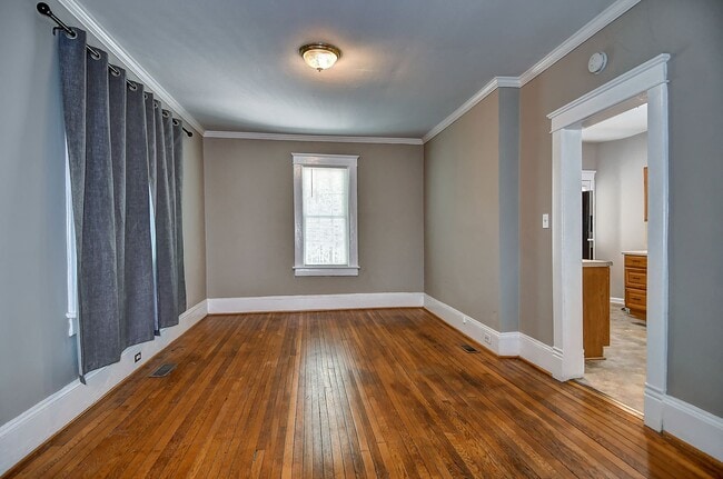 Building Photo - FOR RENT  - NORFOLK / ODU AREA