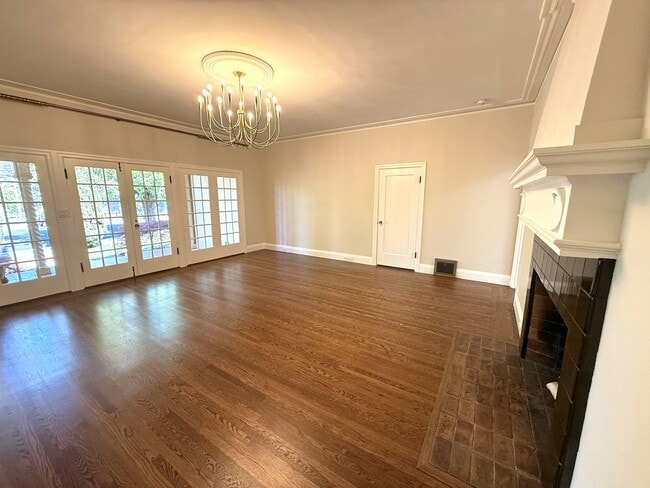Building Photo - TIMELESS 1920s SPANISH COLONIAL FOUR BEDRO...