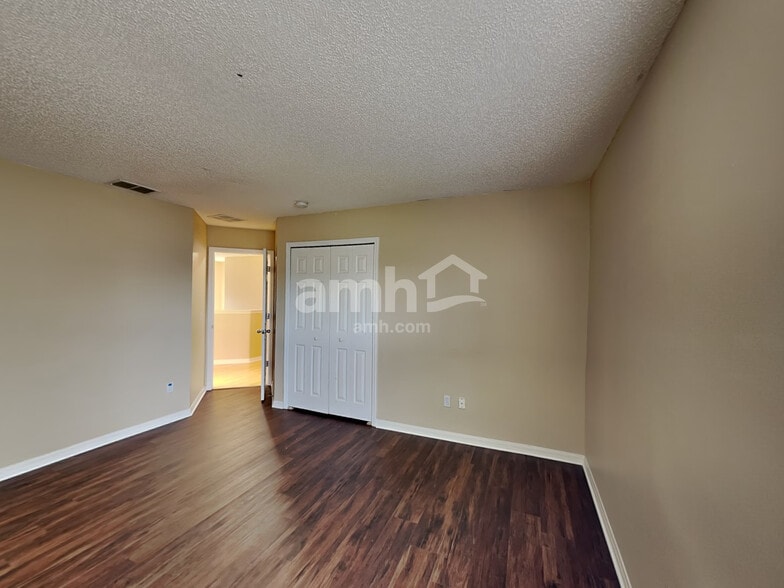 Building Photo - 8857 Palisades Beach Ave