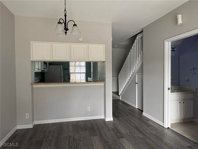 Building Photo - 8178 Pacific Beach Dr