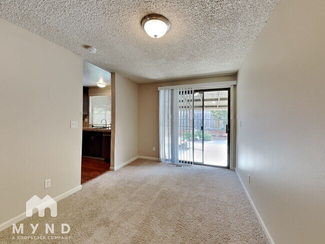 Building Photo - 19225 SW Prospect Pl