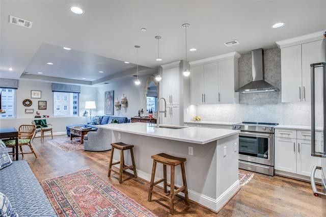 Building Photo - 1505 Elm St