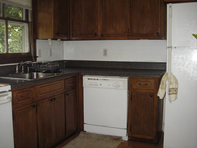Kitchen - 781 Houston Mill Rd NE