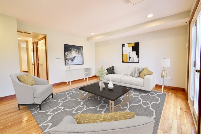 Building Photo - 39A Bellis Cir